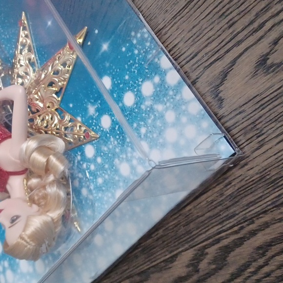 2017 Barbie Star Red Shimmery Holiday Gown Doll Mattel #DYX39 - Picture 12 of 12